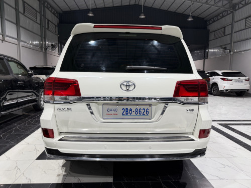 លក់​ Land Cruiser 08 full option V6 សាំង​ ឡេីងក្រៅក្នុងរួច​