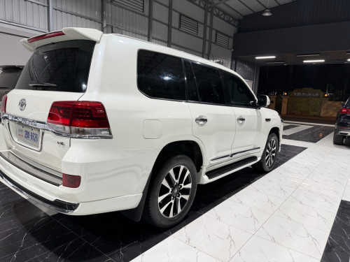 លក់​ Land Cruiser 08 full option V6 សាំង​ ឡេីងក្រៅក្នុងរួច​