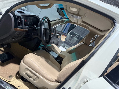 លក់​ Land Cruiser 08 full option V6 សាំង​ ឡេីងក្រៅក្នុងរួច​