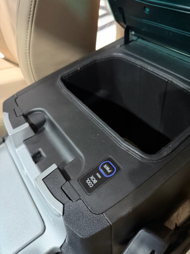 លក់​ Land Cruiser 08 full option V6 សាំង​ ឡេីងក្រៅក្នុងរួច​