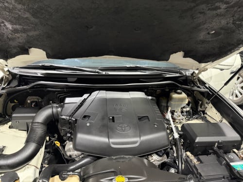លក់​ Land Cruiser 08 full option V6 សាំង​ ឡេីងក្រៅក្នុងរួច​