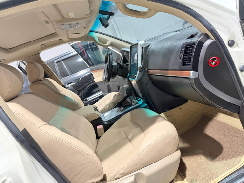 លក់​ Land Cruiser 08 full option V6 សាំង​ ឡេីងក្រៅក្នុងរួច​