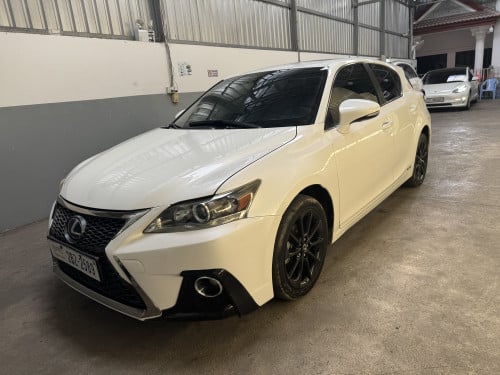 雷克萨斯-Lexus CT200H Full option