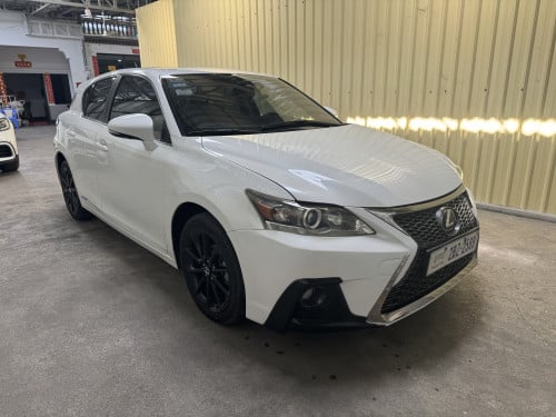 雷克萨斯-Lexus CT200H Full option