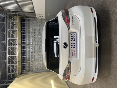 雷克萨斯-Lexus CT200H Full option