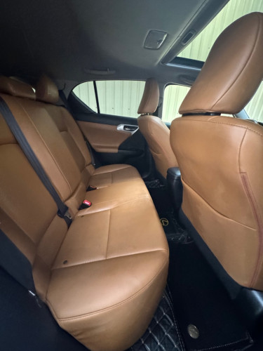 雷克萨斯-Lexus CT200H Full option