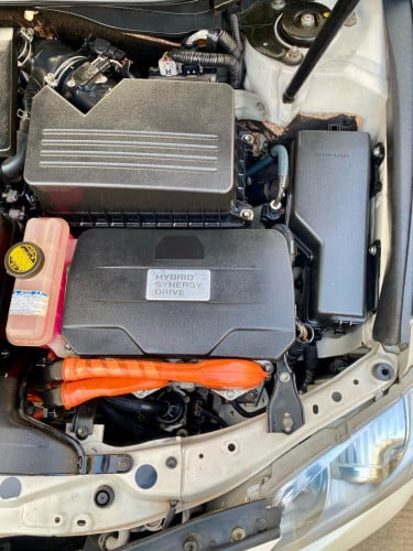 រថយន្តToyota CAMRY 07 ពណ៍សកាំមៃ ខួប50th hybrid(ហាយប្រីត) ឡានស្អាតអាគុយហាយប្រីតទើបតែដូរថ្មី១ដុំលក់