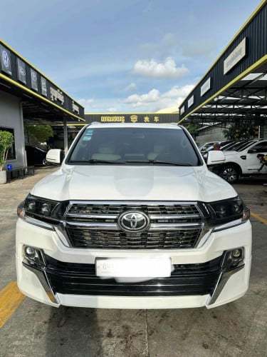ចង់លក់រថយន្ដ toyota Land cruiser 2010 ឡើង 2021