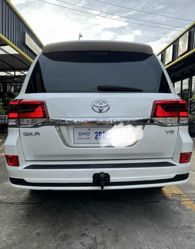 ចង់លក់រថយន្ដ toyota Land cruiser 2010 ឡើង 2021