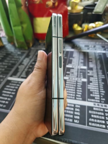 លក់ Z Fold4 របស់ក្រុមហ៊ុន Samsung