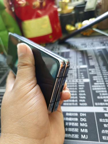 លក់ Z Fold4 របស់ក្រុមហ៊ុន Samsung