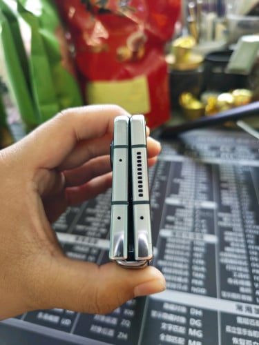 លក់ Z Fold4 របស់ក្រុមហ៊ុន Samsung