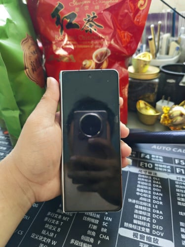 លក់ Z Fold4 របស់ក្រុមហ៊ុន Samsung