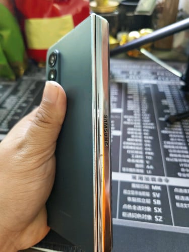 លក់ Z Fold4 របស់ក្រុមហ៊ុន Samsung