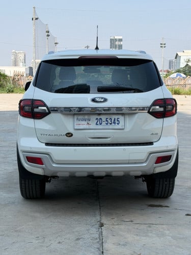 2016 Ford Everest