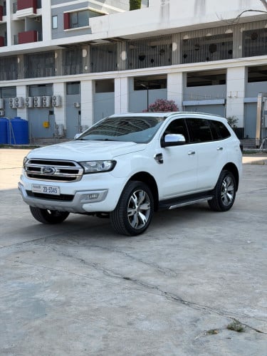 2016 Ford Everest