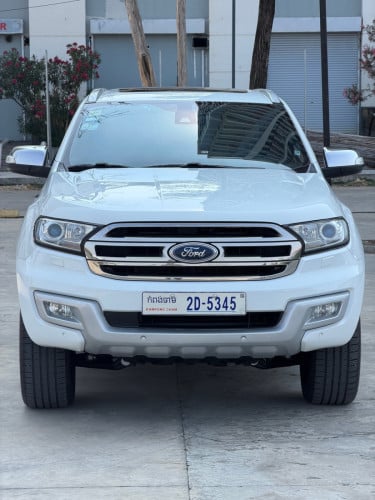 2016 Ford Everest