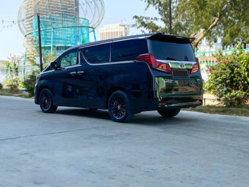 2018 Toyota Alphard 3.5 V6