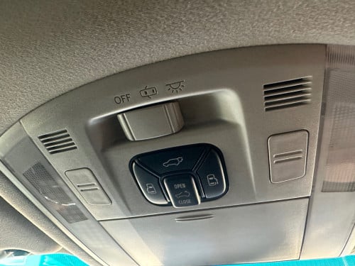 Alphard 011 full options អូតូទ្វាបី ដំបូលបើកពីតង់ bass JBL