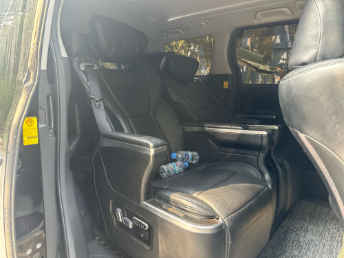 Alphard 2010 Auto3 ម្ចាស់ទី1 កៅអីចុច កៅអីម៉ាស្សារ