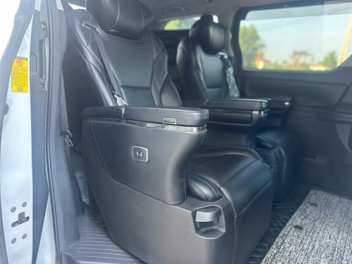 Alphard 2012 កៅអីចុច2 កៅម៉ាស្សារ អត់បុកប៉ះ ម៉ាសុីនអេម