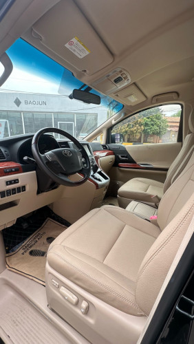 Alphard option G រៀបចំហើយ លក់បន្ទាន់