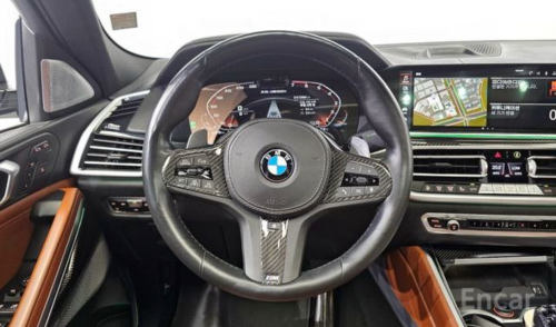BMW X6 M50i 2021