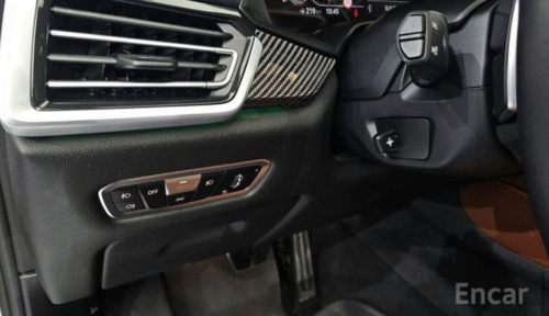 BMW X6 M50i 2021