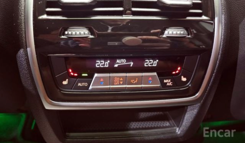 BMW X6 M50i 2021