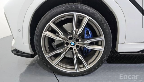 BMW X6 M50i 2021