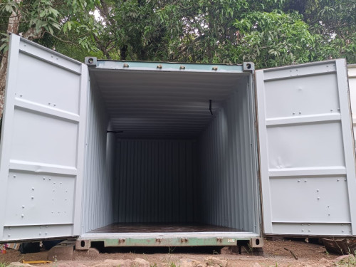 CONTAINER