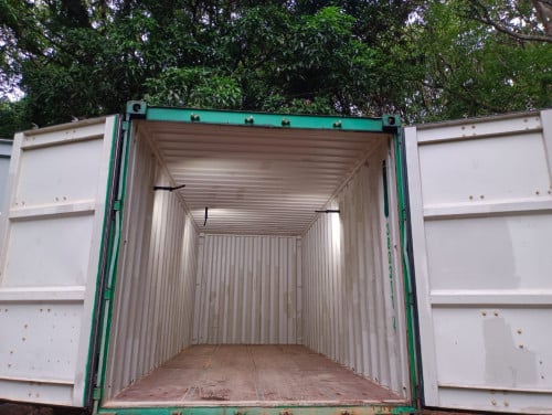 CONTAINER