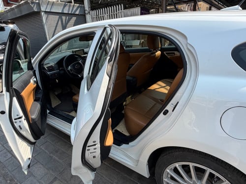 CT200H 2011 បង់មុន5000$