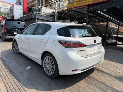CT200H 2011 បង់មុន5000$