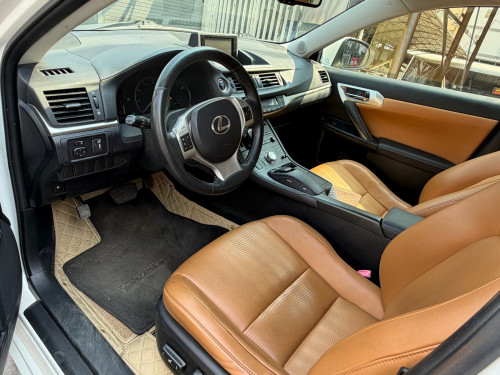 CT200H 2011 បង់មុន5000$