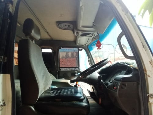 Dump Truck Nissan195