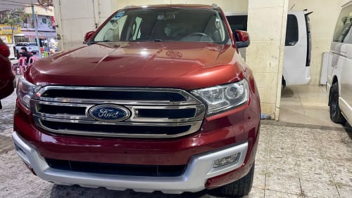Ford Everest 2017 diesel 3.2 (4x4) Urgent sale!!!