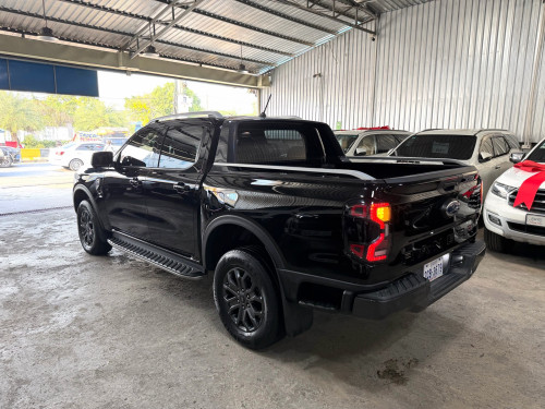 Ford Wildtrak 2023 សុីន១ជុំ​ ស្គត់១ជុំ​ ម្ចាស់ដេីម 35000km