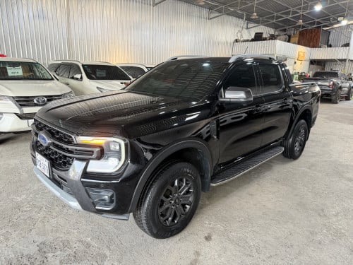 Ford Wildtrak 2023 សុីន១ជុំ​ ស្គត់១ជុំ​ ម្ចាស់ដេីម 35000km
