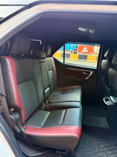 Fortuner 2022 Legender ហ្សុីន១ជុំ ថ្មីណាស់