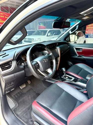 Fortuner 2022 Legender ហ្សុីន១ជុំ ថ្មីណាស់