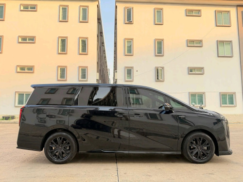 GAC GN8 up Black edition