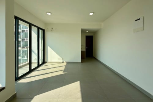 HIGH FLOOR Spacious 1 BEDROOM for Sale in Urban Village Phase 2