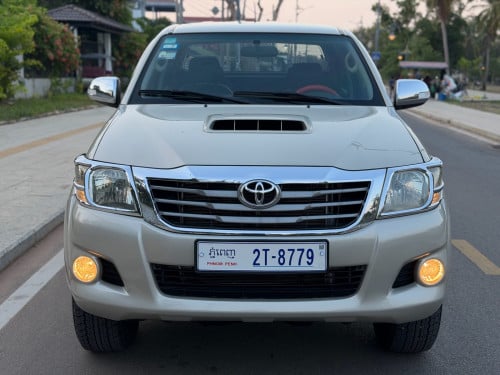 HILUX VIGO 2012 អូតូកាពីតាស់ ឡានក្រុមហ៊ុន