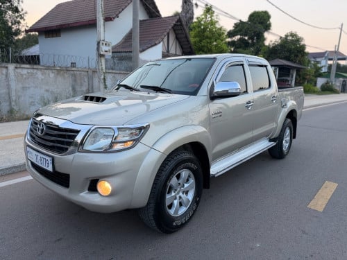 HILUX VIGO 2012 អូតូកាពីតាស់ ឡានក្រុមហ៊ុន