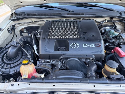 HILUX VIGO 2012 អូតូកាពីតាស់ ឡានក្រុមហ៊ុន