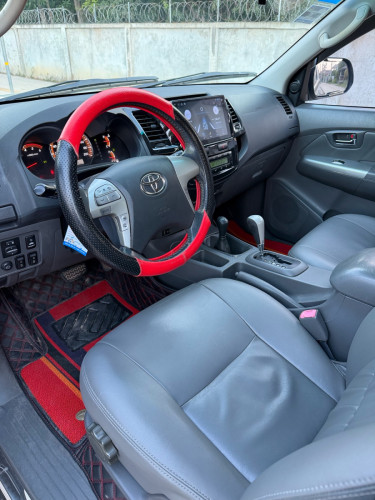 HILUX VIGO 2012 អូតូកាពីតាស់ ឡានក្រុមហ៊ុន
