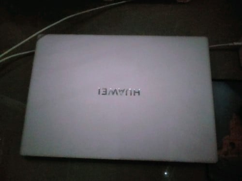 Huawei Matebook D16 តម្លៃក្រោមទីផ្សារ(នៅអាចចរចាបាន) one hand 98% ថែមជូនឆ្នាំងសាក និង mouth bluetooth