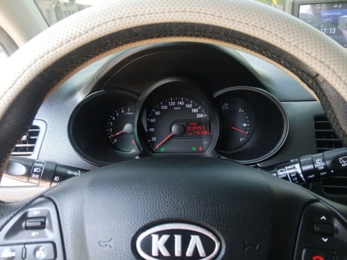 Kia morning 012 h full ពណ៌ទឹកដោះគោខ្ចីញេញ