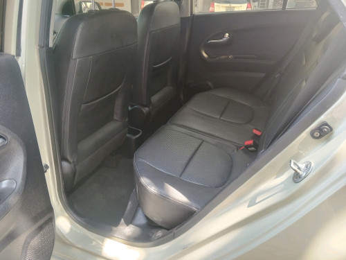 Kia morning 012 h full ពណ៌ទឹកដោះគោខ្ចីញេញ